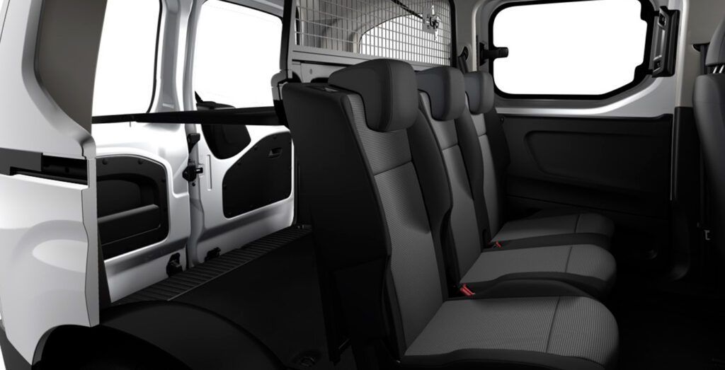 Citroen-Berlingo-Talla-M-BlueHDi-100-SS-YOU-interior-perfil