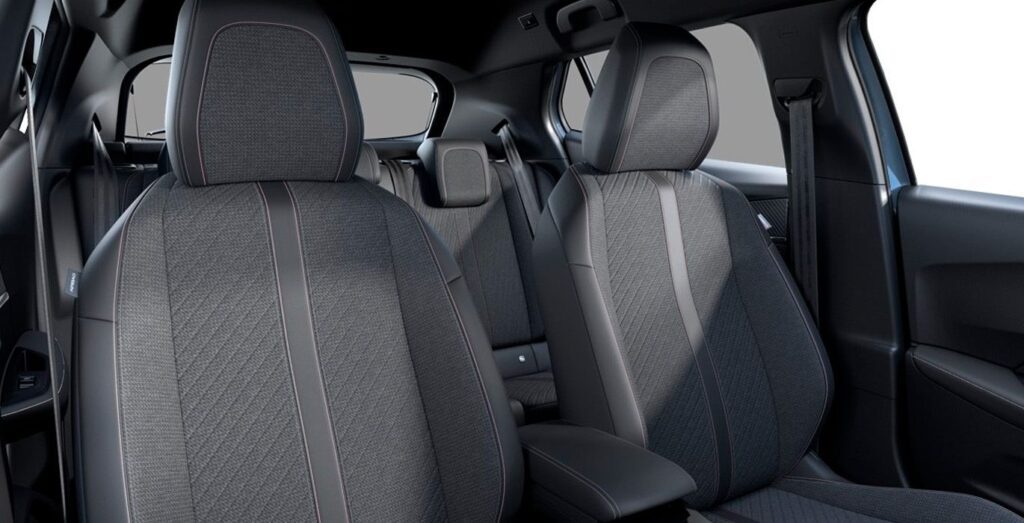 PEUGEOT-2008-Allure-PureTech-100-SS-6-vel.-interior-trasera