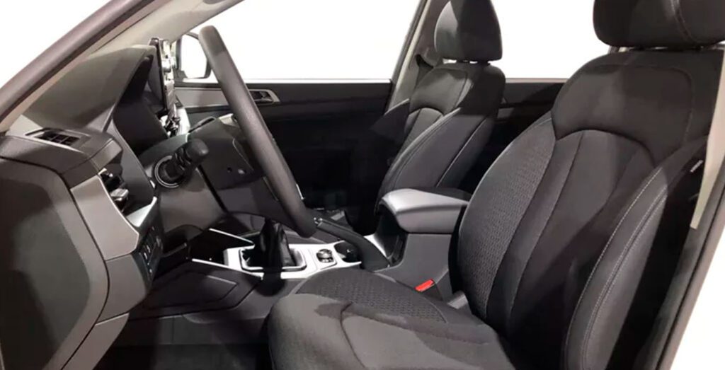 SsangYong-Musso-Sports-D22-DTR-Pro-4X4-MT-interior-delantera