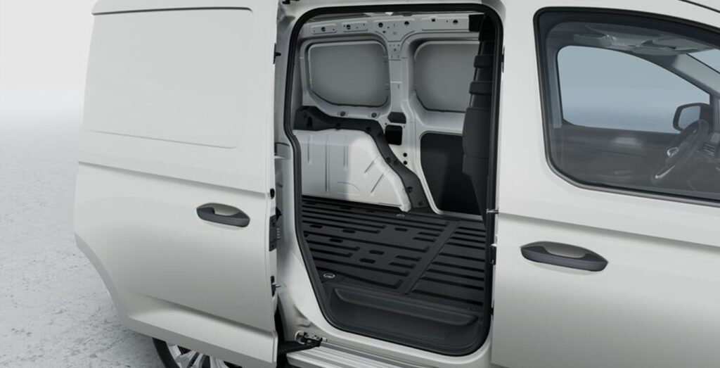 VOLKSWAGEN-Caddy-Cargo-PHEV-1.5-TSI-eHybrid-puerta