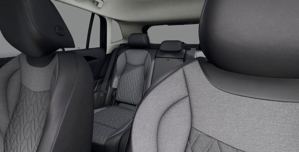 Volkswagen-Tiguan-Life-2.0-TDI-DSG-interior-trasera