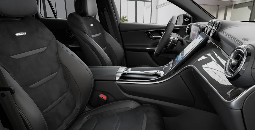 Mercedes-AMG-GLC-Coupe-63-S-E-Performance-interior-delantera-II.webp