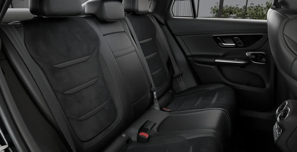 Mercedes-AMG-GLC-Coupe-63-S-E-Performance-interior-trasera.webp
