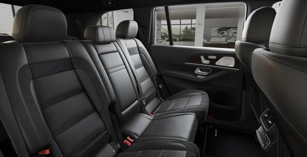 Mercedes-AMG-GLS-63-4MATIC-interior-trasera.webp