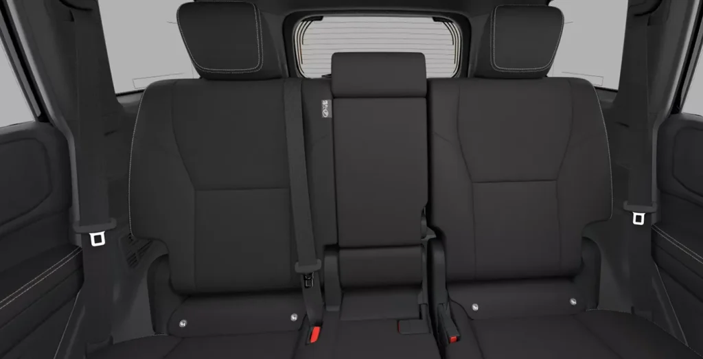 Toyota-Land-Cruiser-250-Hybrid-48V-VX-interior-trasera.webp