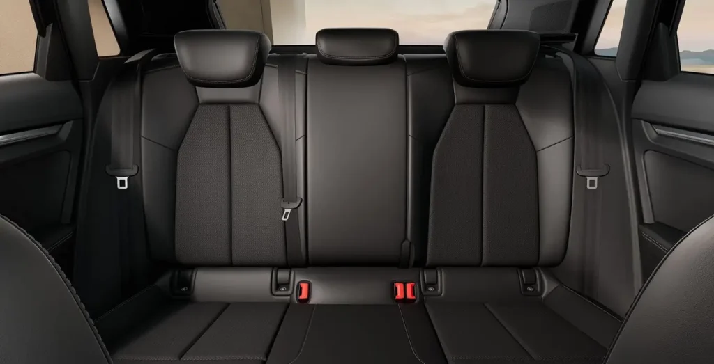 AUDI-A3-Sportback-S-Line-40-TFSI-e-150kW-S-Tron-interior-trasera