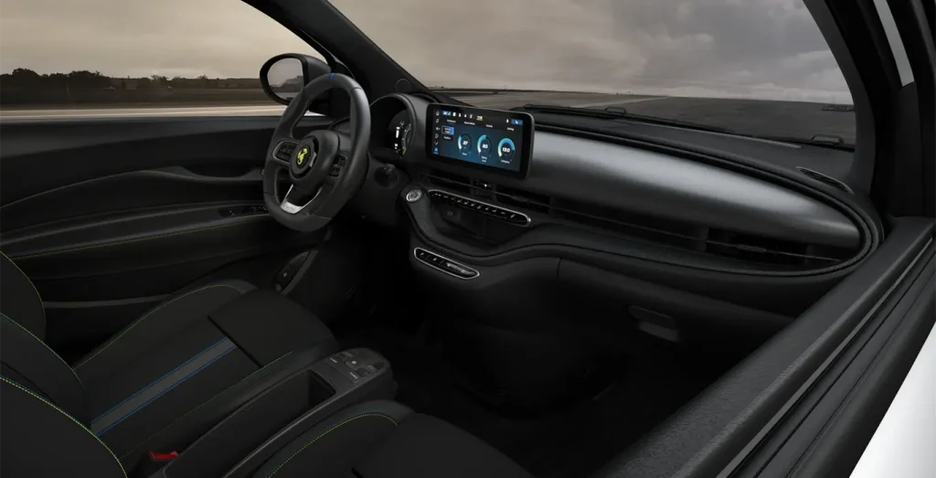Abarth-500e-42kWh-interior-delantera-II
