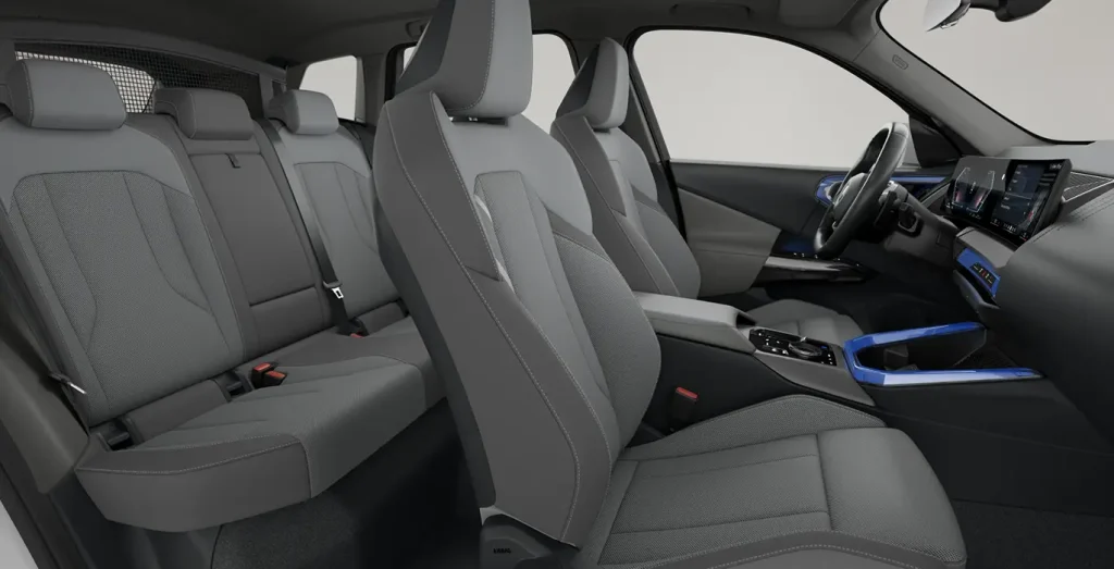 BMW-X3-20d-xDrive-QS-interior-trasera