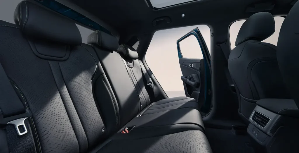BYD-ATTO-2-DM-i-Boost-interior-trasera