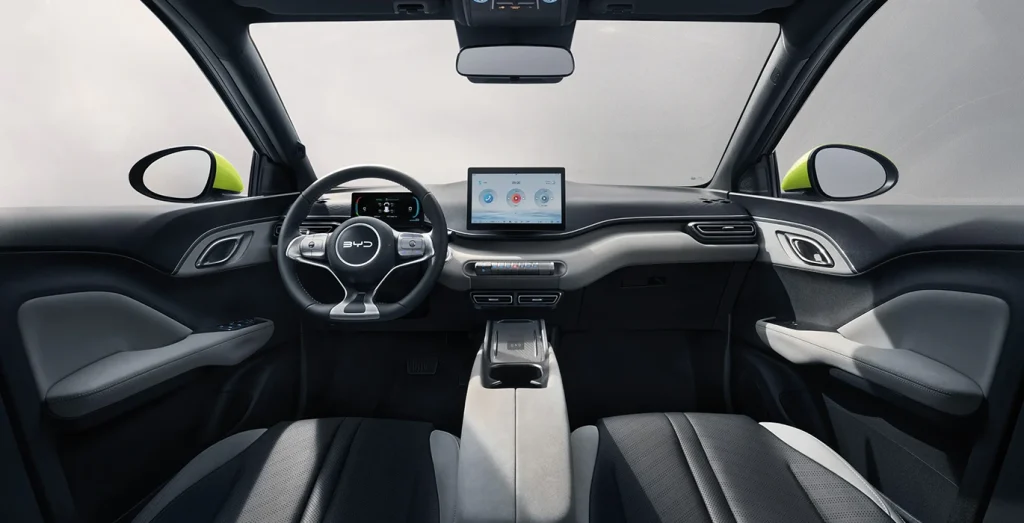 BYD-Dolphin-Surf-Boost-interior-delantera