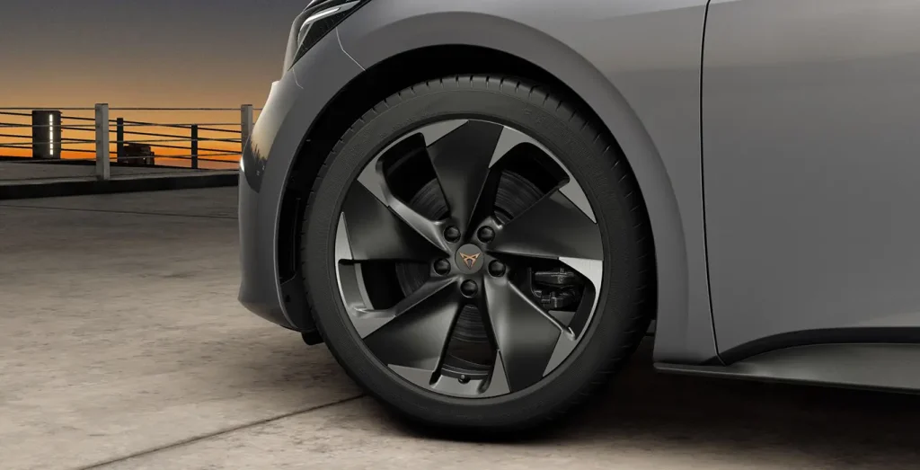 Cupra-Born-e-Boost-Pack-Advanced-Plus-rueda