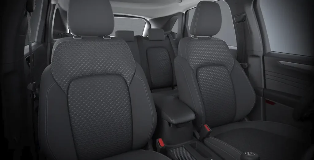 FORD-Kuga-Titanium-1.5-Ecoboost-150CV-RM-interior-trasera