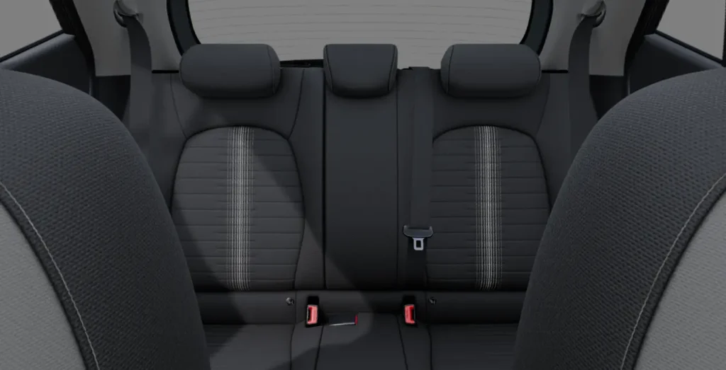 Hyundai-I10-1.0-MPI-Klass-63cv-interior-trasera