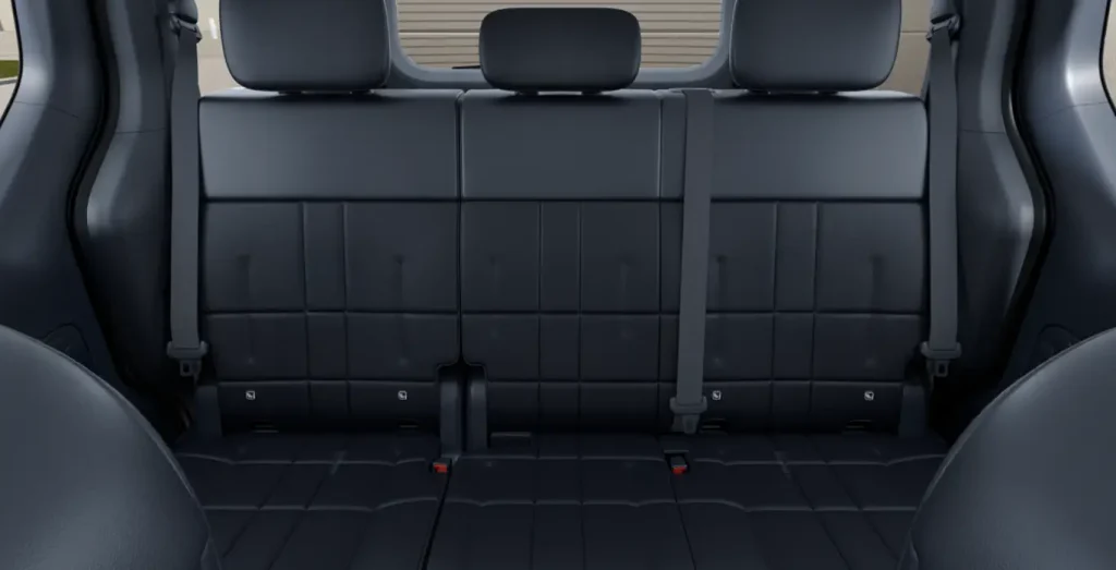 KIA-PV5-Passenger-L2H1-Long-Range-Plus-interior-trasera