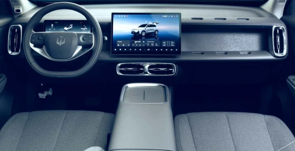 Leapmotor-B10-BEV-56.2kWh-LifePro-AT-interior-delantera
