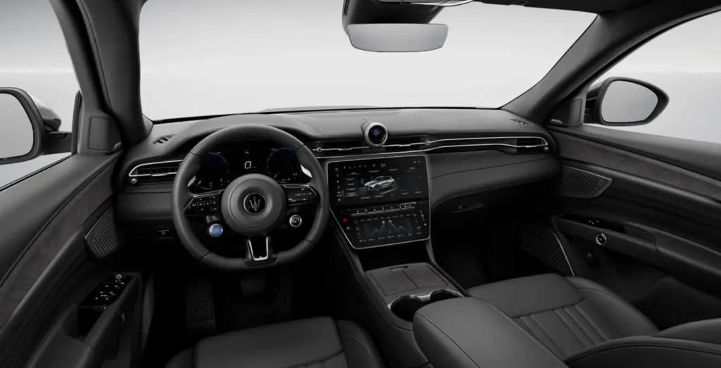 MASERATI-Grecale-L4-MHEV-300CV-AWD-interior-delantera