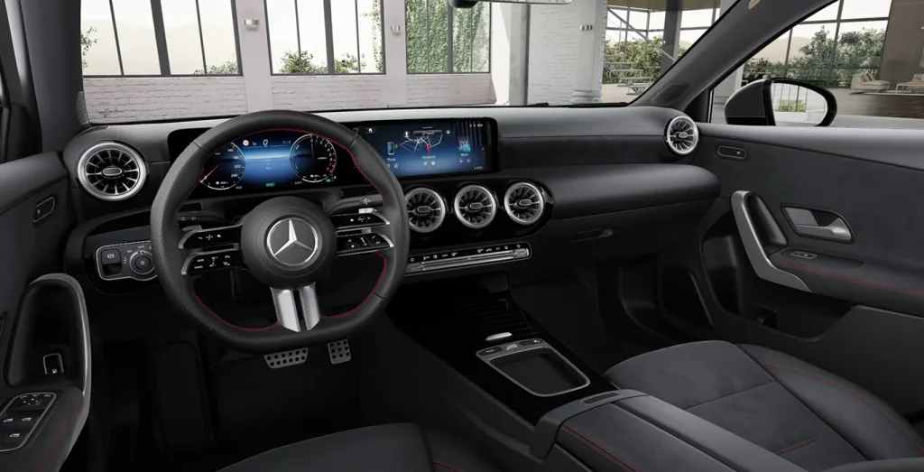 MERCEDES-BENZ-CLASE-A-A-250-e-con-tecnologia-hibrida-EQ-interior-delantera