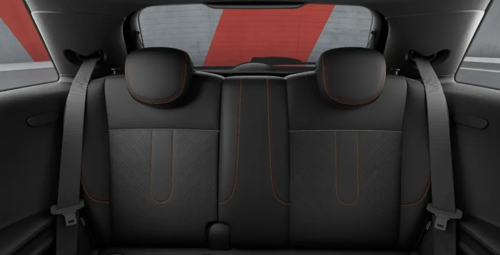 MINI-John-Cooper-Works-interior-trasera
