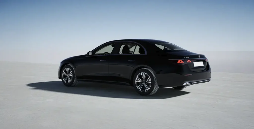 Mercedes-Benz-Clase-E-200-trasera