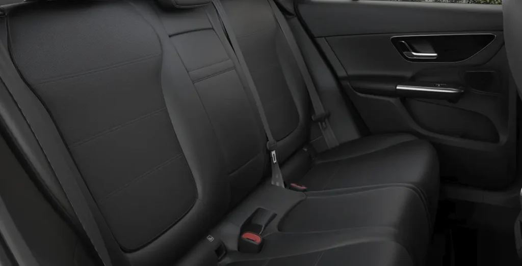 Mercedes-Benz-GLC-Coupe-220D-4MATIC-interior-trasera
