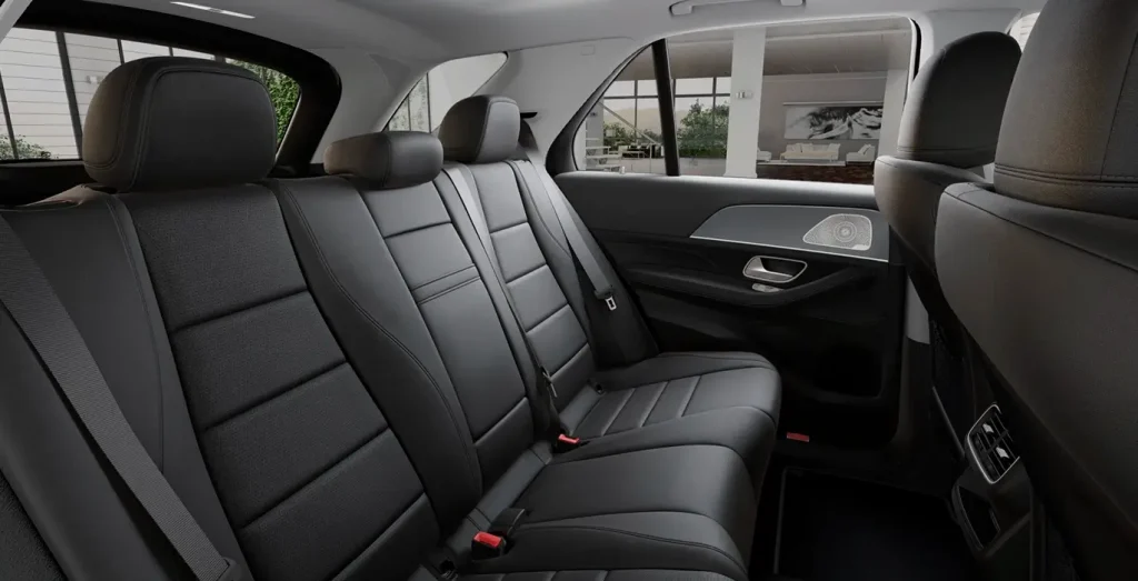 Mercedes-Benz-GLE-300d-4MATIC-interior-trasera