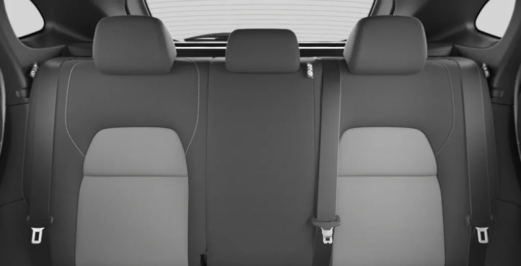 Nissan-Qashqai-5P-DIG-T-103kW-140CV-MHEV-12V-6MT-4x2-Acenta-interior-trasera
