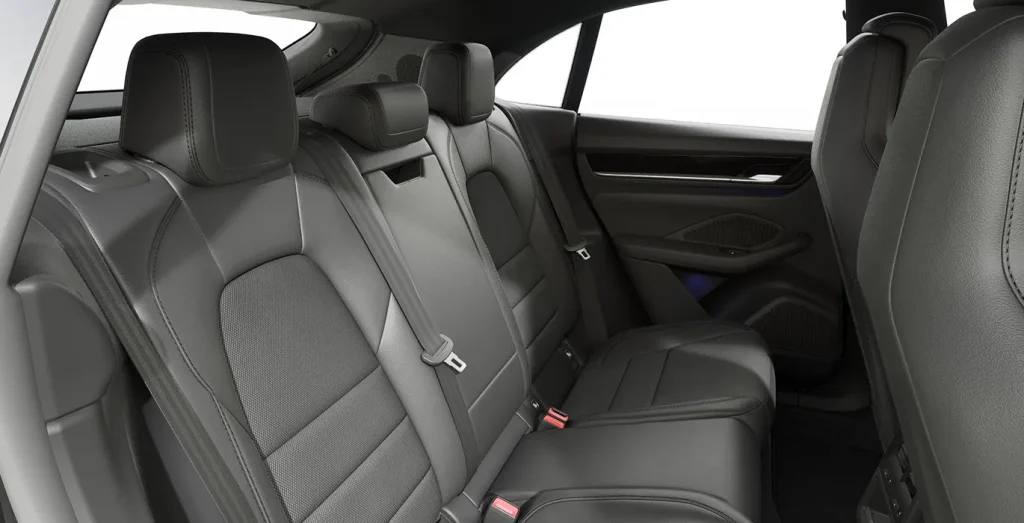 Porsche-Macan-4-408CV-interior-trasera