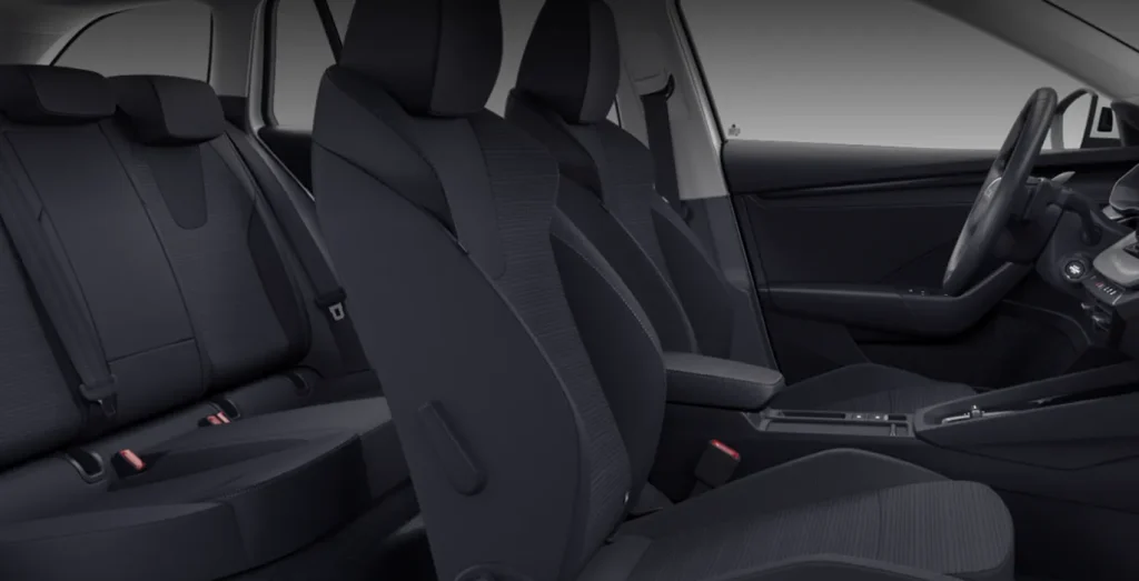 SKODA-Octavia-Combi-1.5-TSI-DSG-MHEV-Selection-interior-trasera