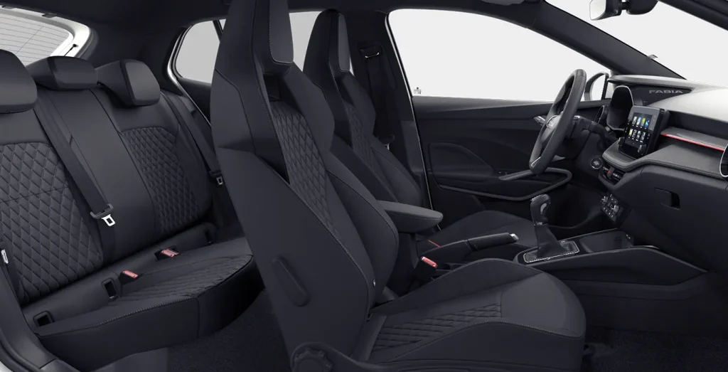 Skoda-Fabia-1.5-TSI-110kW-150CV-DSG-Plus-interior-trasera