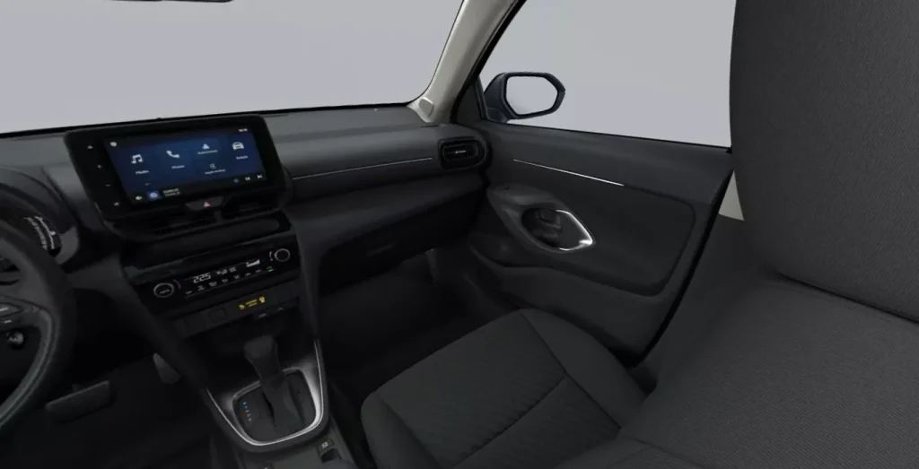 Toyota-Yaris-Cross-1.5-130H-Business-interior-delantera-II