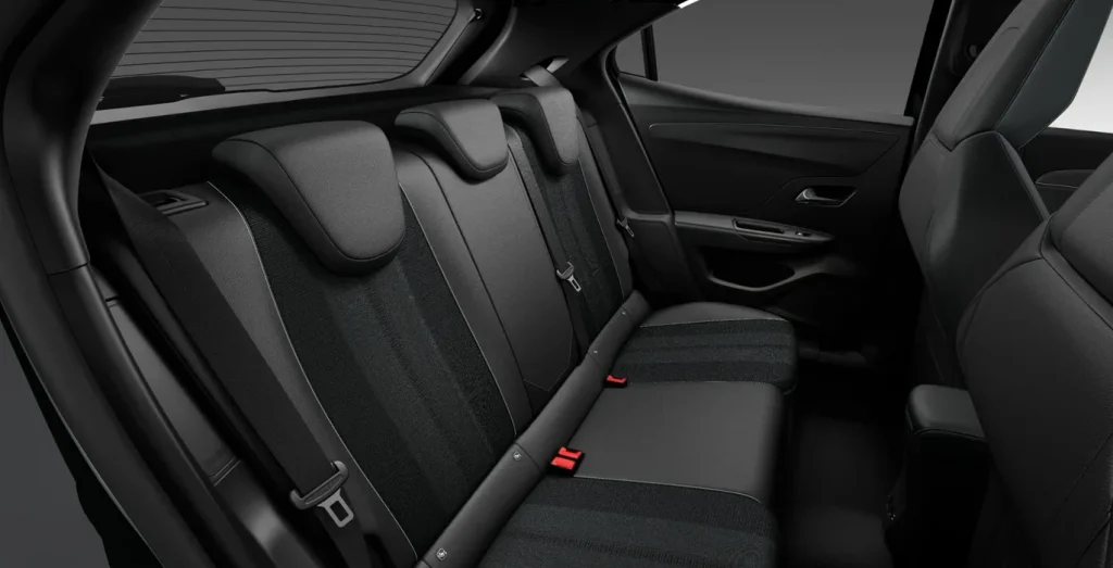 Opel-Mokka-1.2-T-XHT-Hybrid-eDCT6-GS-interior-trasera