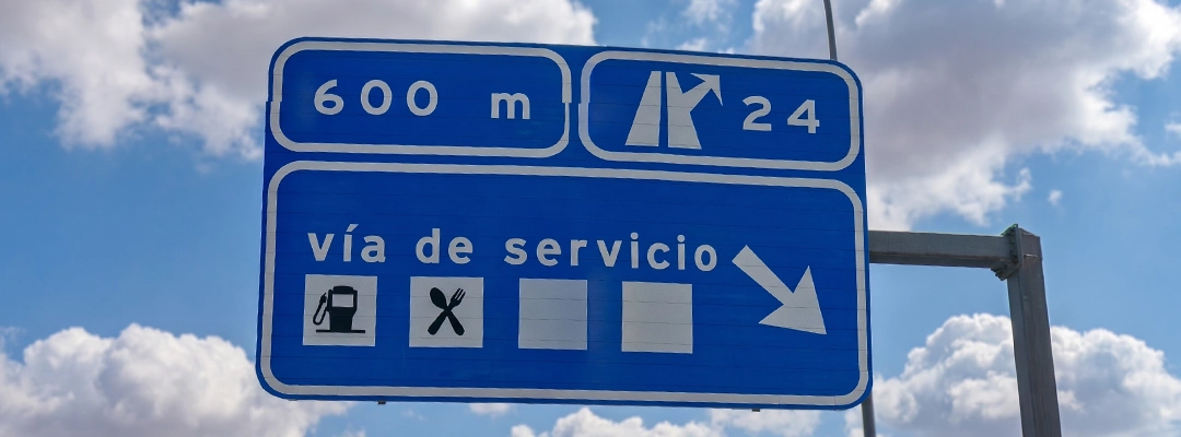 ¿Qué es una vía de servicio en Cantabria?